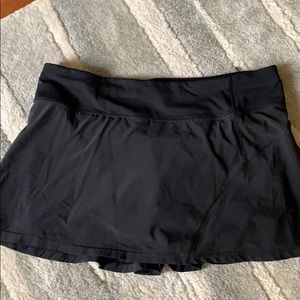 Lululemon black skirt